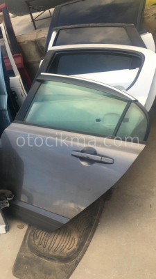 2018 MODEL HONDA CİVİC HATASIZ ORİJİNAL ÇIKMA SOL ARKA KAPI
