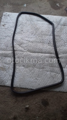 SKODA PİCK UP 1.3 BENZİNLİ 1996 MODEL  ÖN CAM FİTLİ