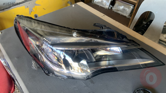 Opel Astra K Sağ Ön Far Çıkma Orjinal