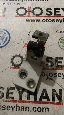 seat ibiza 2001 sağ arka kapı alt menteşesi