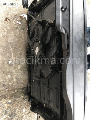 Audi A3 15-18 Su radyatörü hatasız orjinal çıkma