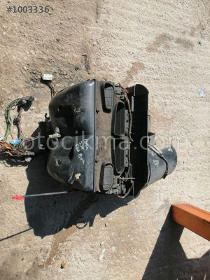 BMW E36 3.18 KALORİFER KAZANI ÇIKMA PARÇA