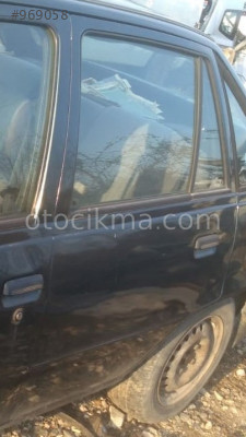 1996 model daewoo racer 1.5 çıkma sol arka kapı