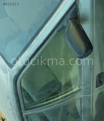 ÇIKMA 1992 TOYOTA COROLLA SAĞ ÖN KAPI CAMI.