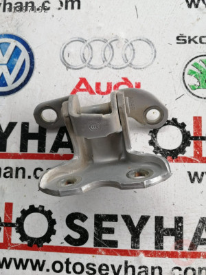 Toyota corolla 2008 sağ arka kapı üst menteşesi