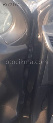 2009 model peugeot 207 1.4 çıkma kapı menteşeleri