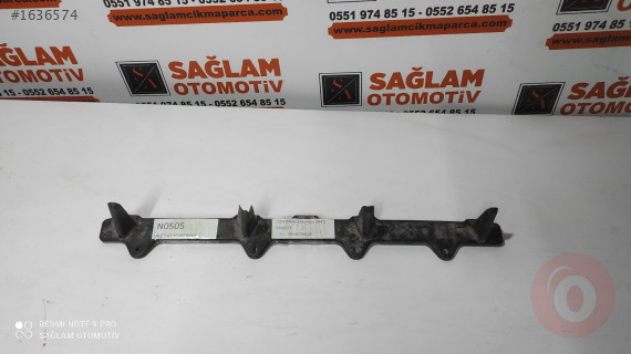 AUDİ A3 SPORTBACK 2008 ARKA TAMPON ORTA BRAKETİ 8P4807861B