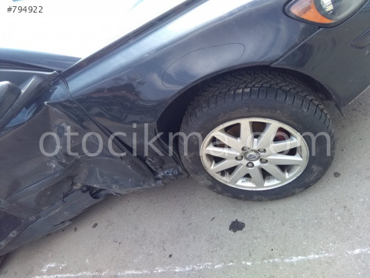 2007 VOLVO S40 ÇIKMA SAĞ ÖN ÇAMURLUK MEVCUTTUR.