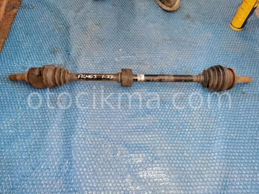 TOYOTA AURİS SAĞ AKS ÇIKMA PARÇA