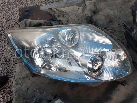 2007 2009 model Toyota Auris çıkma sağ sol ön far