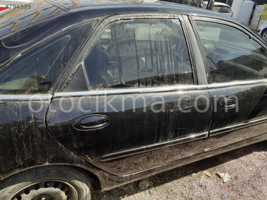 RENAULT LAGUNA SAĞ ARKA KAPI ÇIKMA YEDEK PARÇA