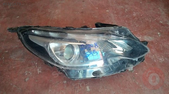 PEUGEOT 2008 SAĞ FAR 9825313980 ORJ. ÇIKMA