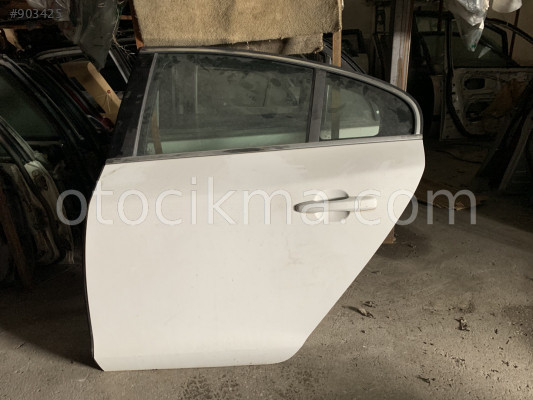Volvo s60 sol arka kapı beyaz hatasız
