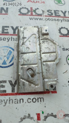 7E0827264B transporter T5 caddy  bagaj açma mekanizma demiri