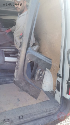 FORD FUSİON SAĞ ARKA ÇAMURLUK ÜSTÜ ORİJİNAL KESME