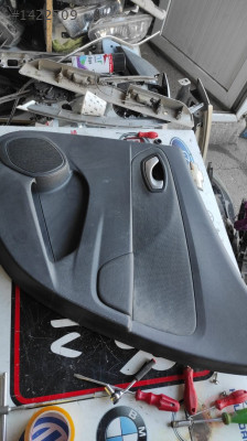 Clio 4 arka sağ kapı kartonu