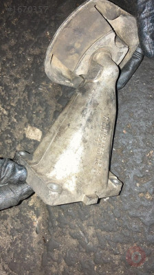 MERCEDES W124 200D 601 ORJİNAL MOTOR KULAĞI 6012232504