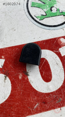 toyota corolla 2008 ön silecek kolu vida kapağı sağ