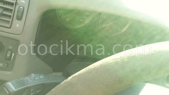 ÇIKMA 2005 VOLVO V50 KM SAATİ.