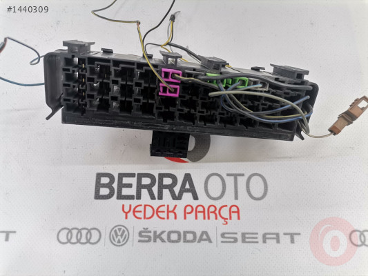 VW TRANSPORTER T4 1997-2003 SİGORTA KUTUSU 7D0937517B