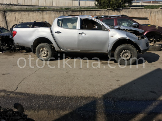 MİTSUBİSHİ L200 ÇIKMA ORJİNAL YEDEK PARÇA