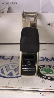 2012 SKODA SUPER B HATASIZ ORJİNAL ÇIKMA ORTA KONSOL
