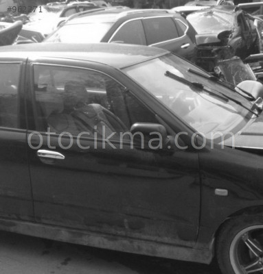 KOMPLE ÇIKMA 2000 NİSSAN PRİMERA 1.8 SAĞ ÖN KAPI.