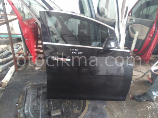 OPEL ASTRA J SAĞ ÖN KAPI ÇIKMA PARÇA
