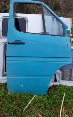 mercedes sprinter 309 çıkma sağ ön kapı