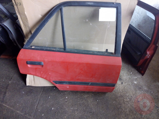 MAZDA 323 ÇIKMA  SAĞ ARKA KAPI