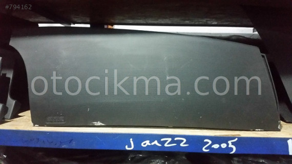 2005 HONDA JAZZ ÇIKMA AİRBAG KAPAĞI MEVCUTTUR.