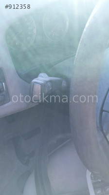 2005 VOLVO V50 ORİJİNAL SİNYAL KOLU.