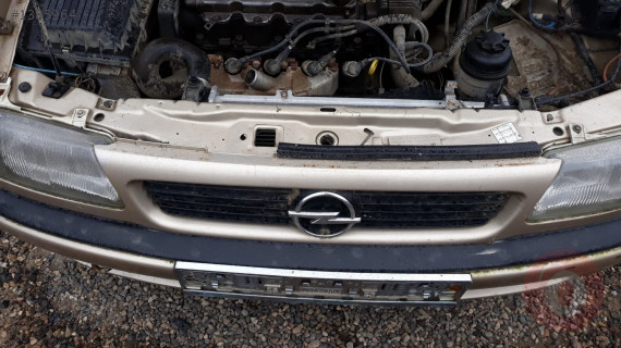 1998 opel astra f station 8v çıkma ön panjur çıtası