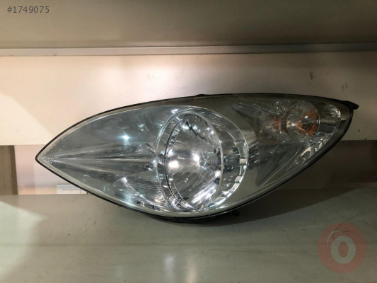 HYUNDAİ İ20 08-12 SOL FAR