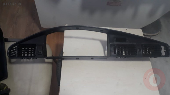 Mazda 626 Gösterge Çerçevesi çıkma