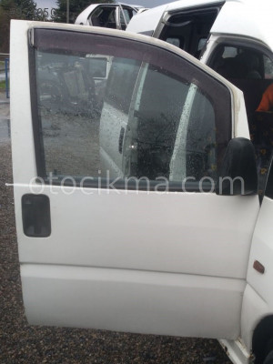2002 fiat scudo 1.9 dizel çıkma sağ ön kapı