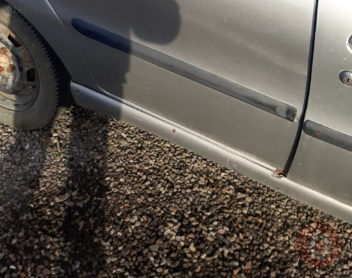 fiat palio çıkma sağ arka kapı bandı