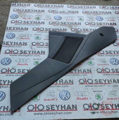 5NB863046A vw tiguan 2017 orta konsol yan kaplaması sağ