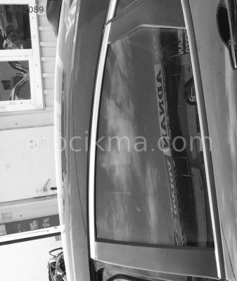 KOMPLE ORİJİNAL 2018 HONDA  CİVİC SOL ARKA KAPI CAMI.