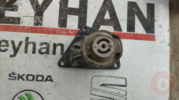 6N0199262A vw polo 98 sağ motor kulağı
