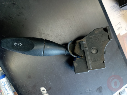 FORD FOCUS-CONNECT-TRANSİT-FİESTA SİNYAL KOLU.2T1T13335AB