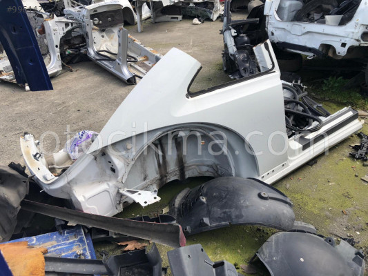 Volkswagen Beedle Sağ Arka But hatasız orjinal çıkma