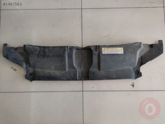Audi A6 Ön Panel Üst Kaplama