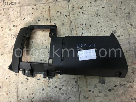 opel corsa d e direksiyon alt plastiği 13471362 orjinal oto