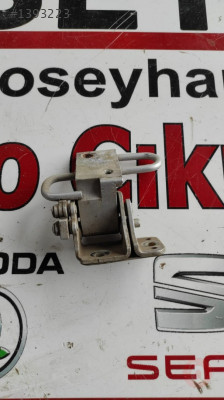 seat leon 00-05 arka sağ kapı alt menteşe kendinden gergili
