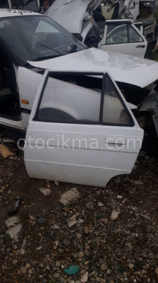 renault r9 broadway çıkma dolu sol arka kapı