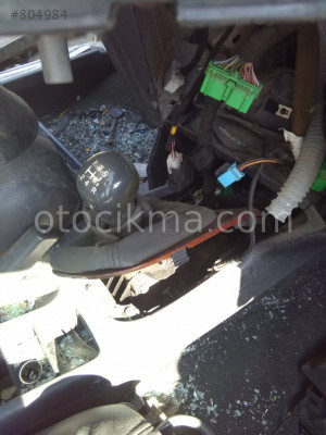 2001 VOLVO S40 KOMPLE ÇIKMA VİTES KONSOLU.