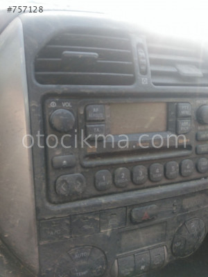 2006 TOYOTA RAV4 2.0 BENZİNLİ ÇIKMA OTO TEYP.