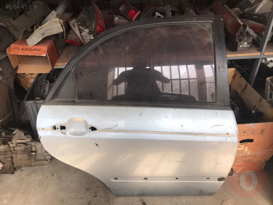 KİA CERATO 2006 - 2010 SAĞ ARKA KAPI DOLU