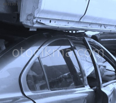 2001 VOLVO S80 ÇIKMA SAĞ ARKA KAPI CAMI.